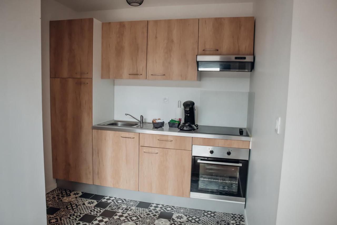 Superbe Appartement Avec Terrasse Au Calme Ernée Eksteriør bilde