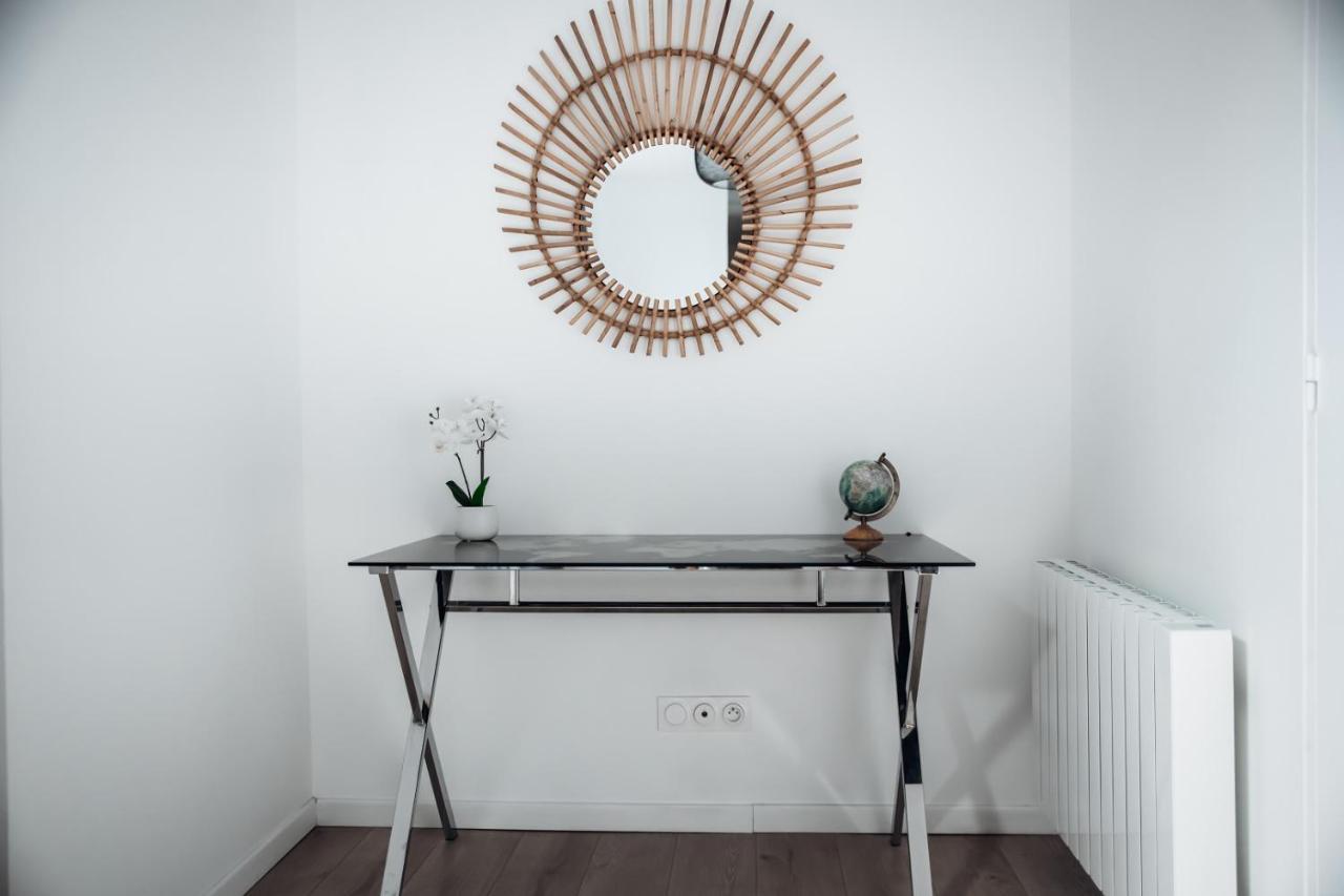 Superbe Appartement Avec Terrasse Au Calme Ernée Eksteriør bilde