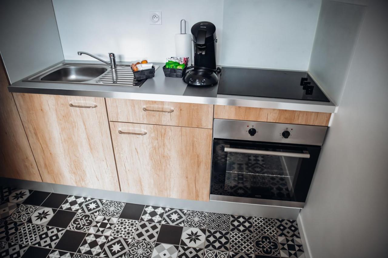 Superbe Appartement Avec Terrasse Au Calme Ernée Eksteriør bilde