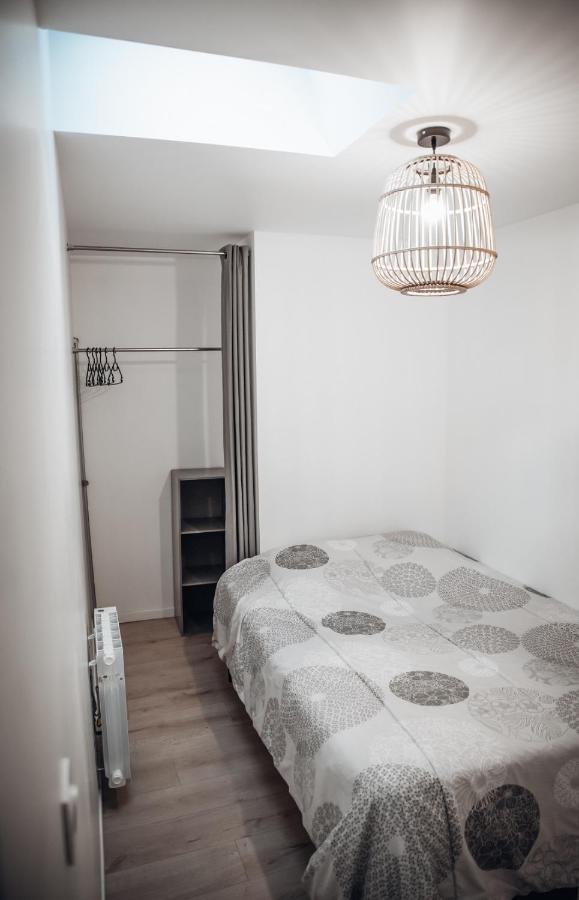 Superbe Appartement Avec Terrasse Au Calme Ernée Eksteriør bilde