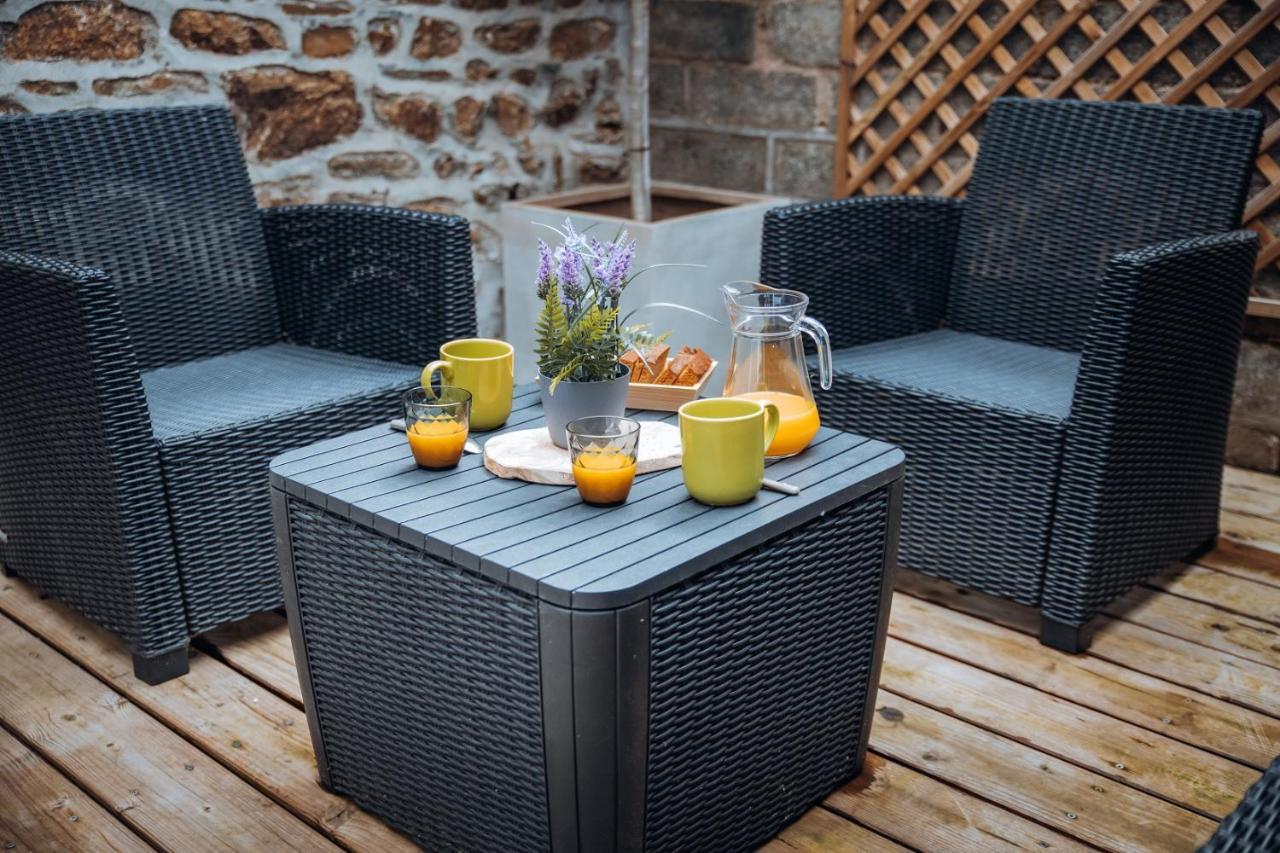 Superbe Appartement Avec Terrasse Au Calme Ernée Eksteriør bilde