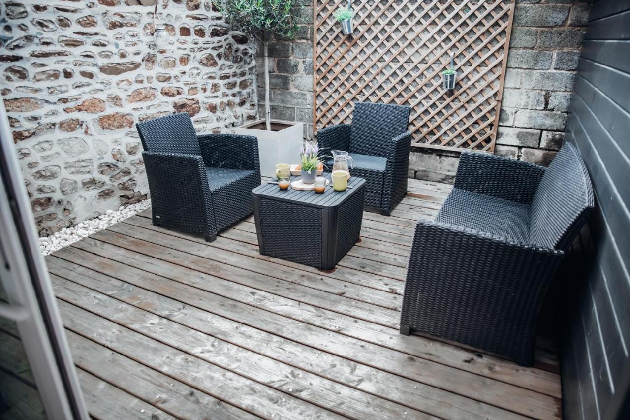 Superbe Appartement Avec Terrasse Au Calme Ernée Eksteriør bilde